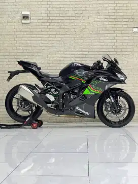 OBAT GANTENG‼️ Kawasaki ZX 25R 2022 Simpanan
- mustika Motoshop