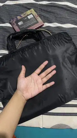 Tas Laptop Tahan Air