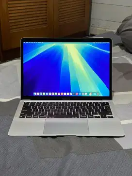 Macbook Air M1 2020 8/256 GB