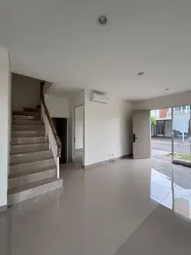 Dijual Rumah di Nara Village Hoek, Gading Serpong