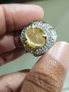 Yakut safir srlon