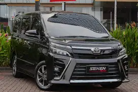 Toyota Voxy 2.0 Sunroof AT Matic 2018 Hitam. FULL RECORD!!!