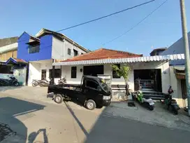 Rumah kost aktif area kampus Uns jebres