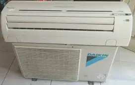Jual ac Daikin 3/4 pk R410 lowwat 600watt kondisi 95% ori semua