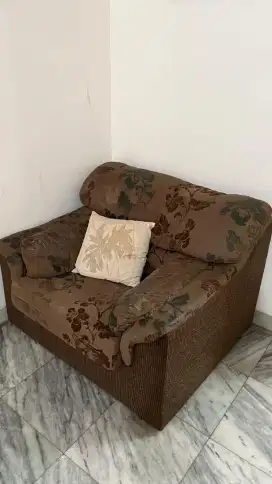Sofa santai coklat