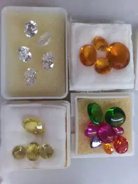 Batu Alexandrite dan Siam merah