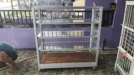 Dijual etalase bekas