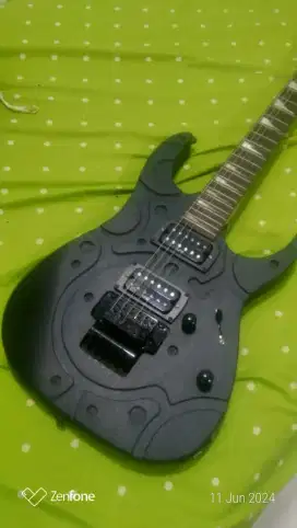 Gitar Ibanez RG Custom