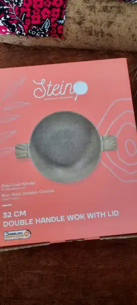 Dijual Stein cookware double handle wok with lid 32cm