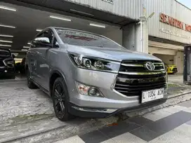 Inova Venturer diesel matic 2017 Barang simpanan