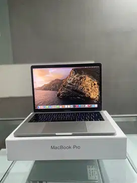 MacBook Pro 13 Inch 2017 TB CTO RAM 16/512 GB