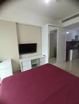 Di Sewakan Cepat Unit Studio Tower 2 URESIDENCE Apartment Lippo Krwc