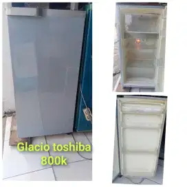 Kulkas TOSHIBA bekas bergaransi