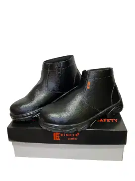 Sepatu safety pria ujung besi merek BIMEXS