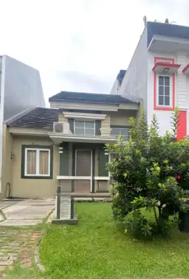 Rumah cantiksiap huni dekat stasiun  bebas banjir Delatinos BSD
