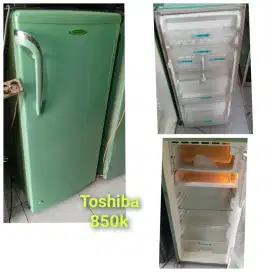 Kulkas TOSHIBA bekas bergaransi