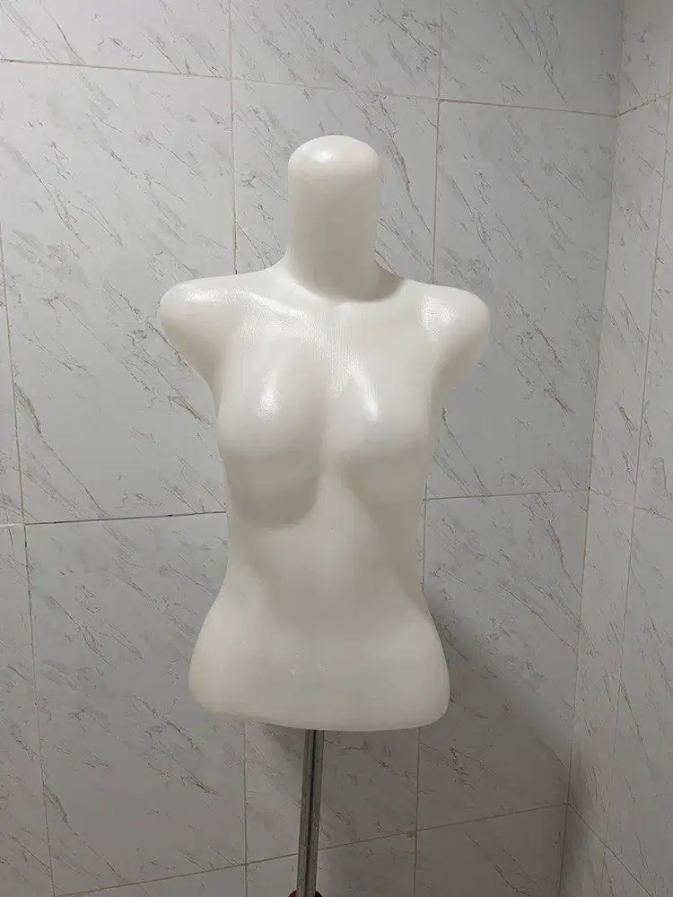 Manekin wanita mannequin kaki kayu adjust tinggi