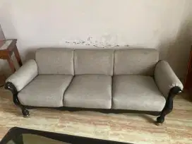 sofa ruang tamu