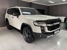Toyota Land Cruiser 300 GR 2023