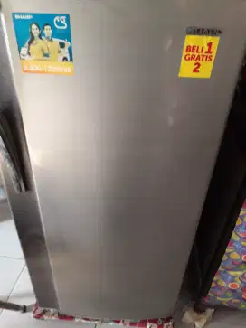 Dijual kulkas 1 pintu merk Sharp