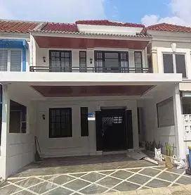 Di jual rumah cantik under renovasi citragrand