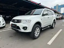 Mitsubishi Pajero exceed 2.5 AT 2015