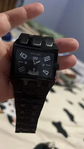 Jam tangan hitam like new