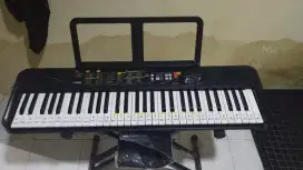 Dijual Yamaha PSR F52