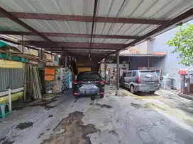 Bangunan ex workshop Jelambar, ada kantor , jalan row 2 mobil