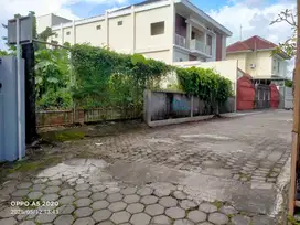 Tanah Ini Bukan Sihir, Bikin Kaya: Bangun Kost Selangkah Kampus UGM