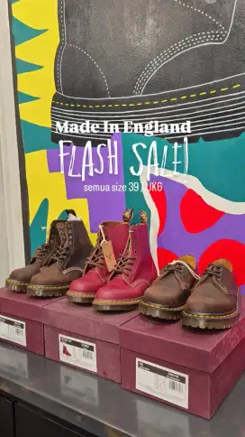 BNIB DR MARTENS Made In England Original 1461 1460