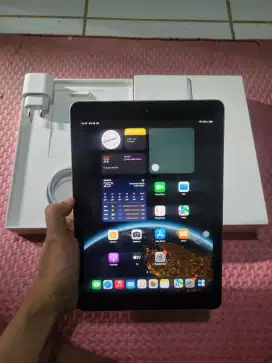 Apple iPad 6 32GB WiFi BH 83% Fullset