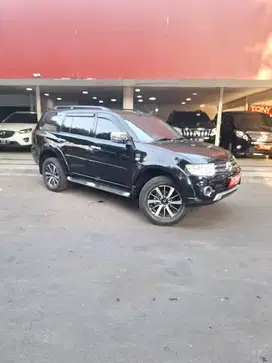 Dakar 4x4 AT Pajero 2015 Hitam