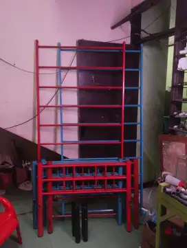 Kasur Tingkat Rangka Besi Kuat – Warna Merah Biru Unik