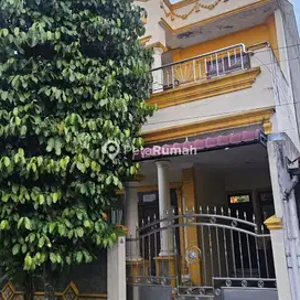 DIJUAL VILLA JALAN BRIGJEND ZEIN HAMID GANG ALIM KOMPLEK DELI GRAHA