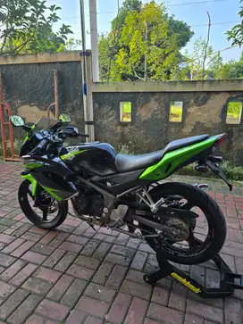 Dijual Ninja RR tahun 2014 Surat surat lengkap, no minus,