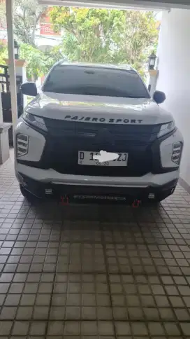 Jual cepat Pajero sport Dakar 4x2 km rendah super mulus, siap pakai