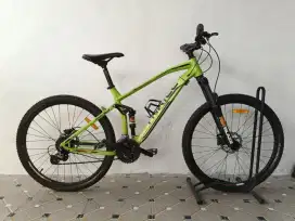 Kondisi sprt baru, mulus