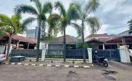 Rumah 2Lt Luas 578m2 11KT SHM Semi Furnish di Buah Batu Bandung