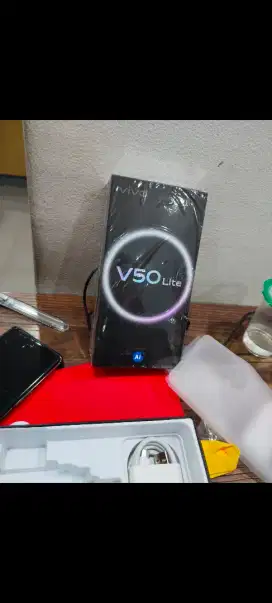 Vivo v 50 lite 256
