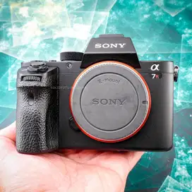 Sony A7R Mark II Body. Fullset Mulus Sekali. A7RII A7R2