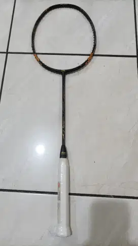 Dijual cepat&murah Raket badminton li-ning original