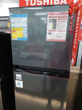 SEGAMPANG ITU CICILAN HOME CREDIT UNTUK KULKAS TOSHIBA 2 PINTU
