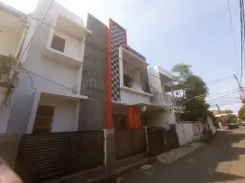 JUAL BU RUMAH RIUNG BANDUNG 800 JT AN 2 LANTAI BAGUS.JARANG !!!