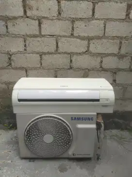 Dijual AC merk Samsung inverter 1 setengah pk