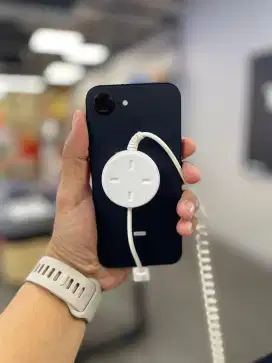iPhone 16E new garansi resmi ibox