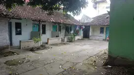 Rumah hitung tanah 1018 m2 di Baron Laweyan solo