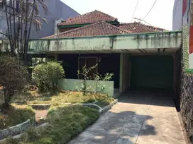 Rumah lama strategis bisa usaha mainroad burangrang gatsu