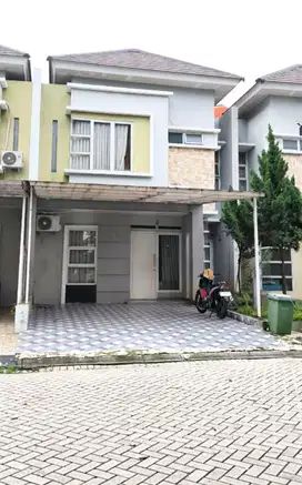 Disewakan Rumah Cantik siap Huni di Teresta Metland Menteng jaktim