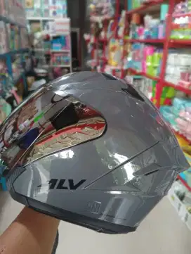 Helm Alv masih baru
